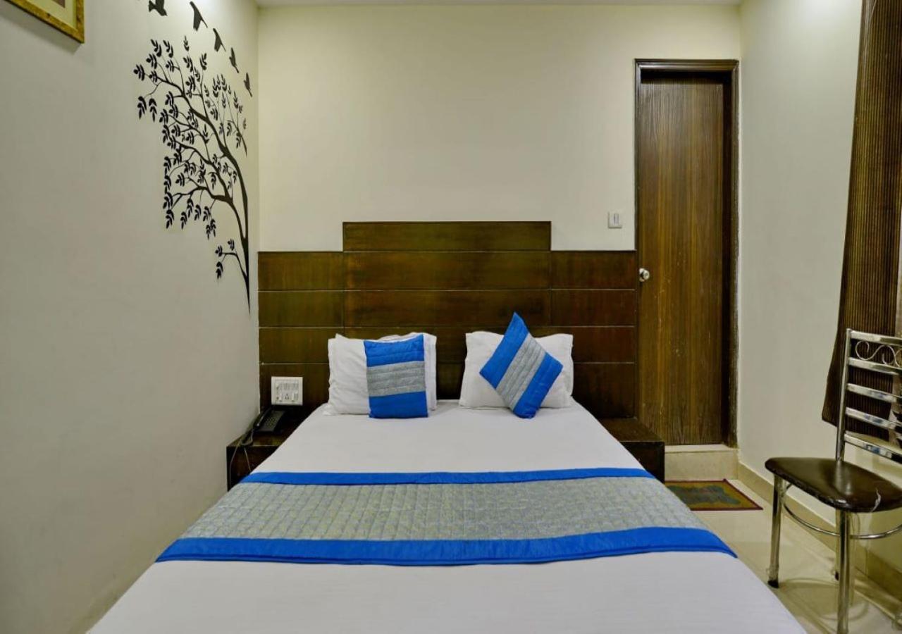 Hotel International Neelam Near New Delhi Railway Station Nova Deli Exterior foto