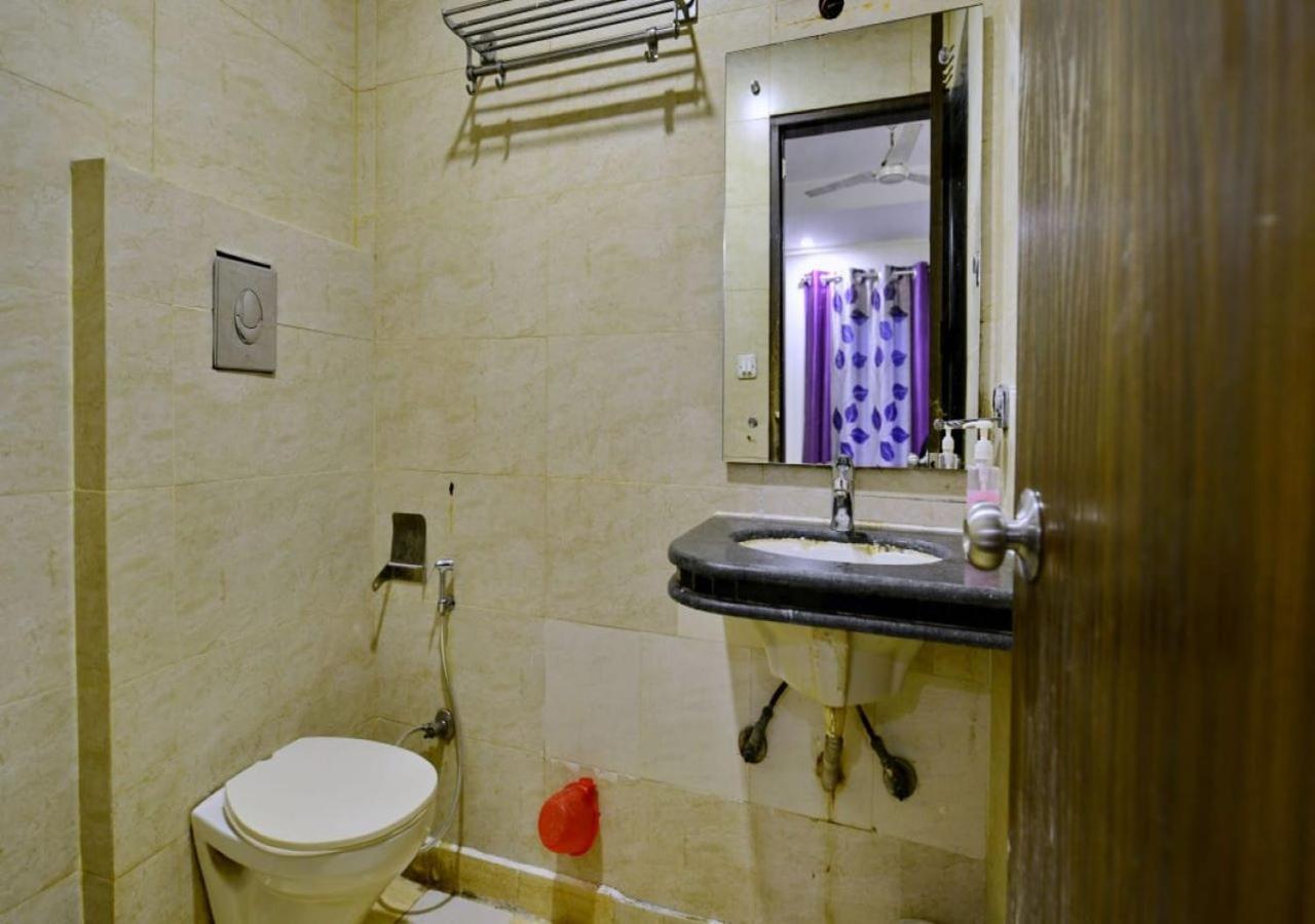 Hotel International Neelam Near New Delhi Railway Station Nova Deli Exterior foto