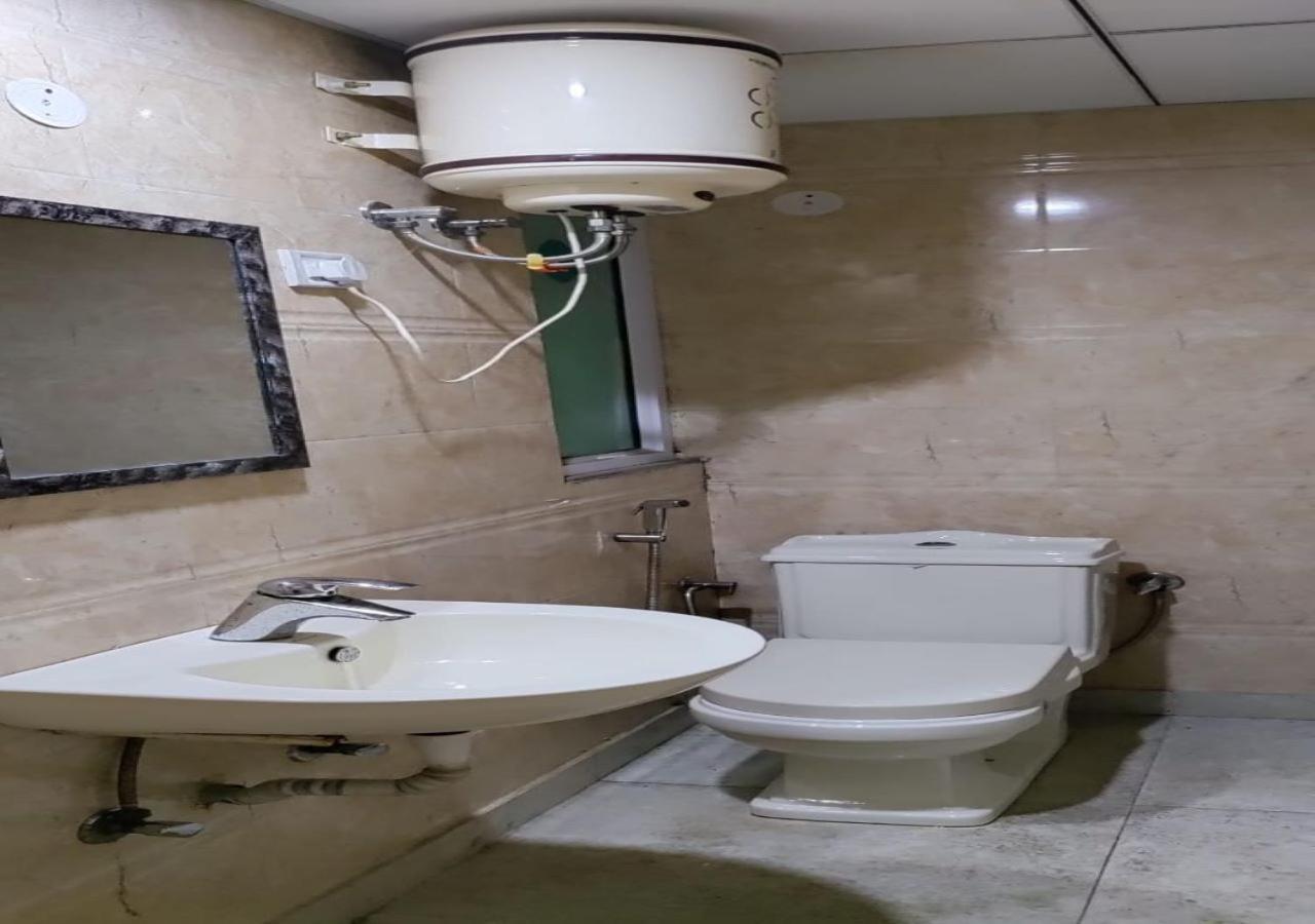 Hotel International Neelam Near New Delhi Railway Station Nova Deli Exterior foto