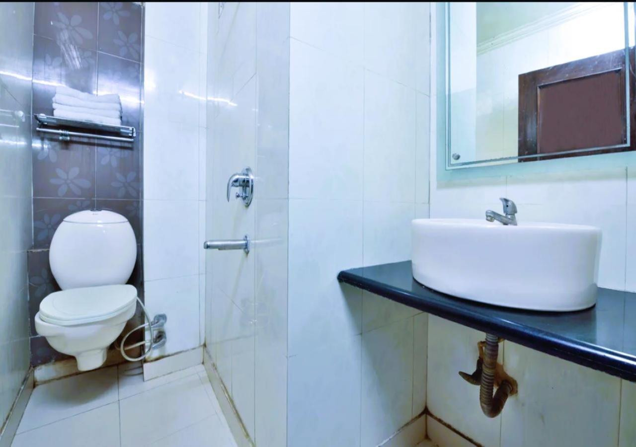 Hotel International Neelam Near New Delhi Railway Station Nova Deli Exterior foto